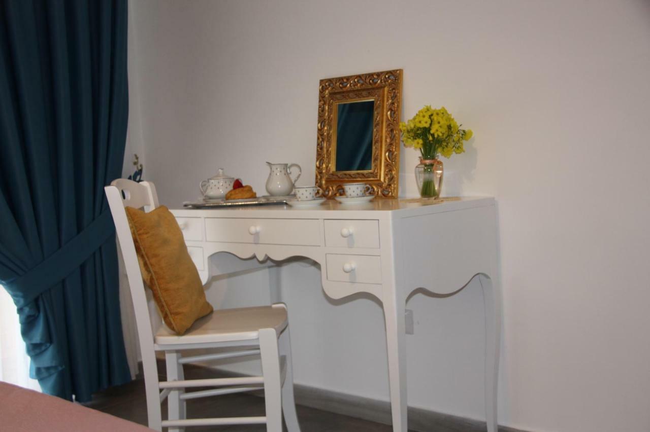 Casa Amigdala Bed & Breakfast Кастелабате Екстериор снимка