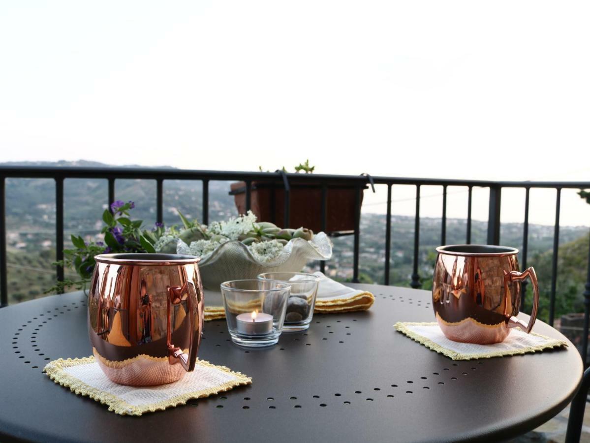 Casa Amigdala Bed & Breakfast Кастелабате Екстериор снимка